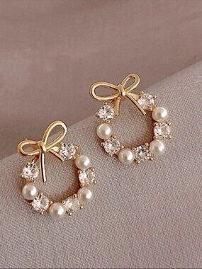 Pearly Diamond Wreath Floral Mini Delicate 925 Sterling Silver Gold Stud Earring